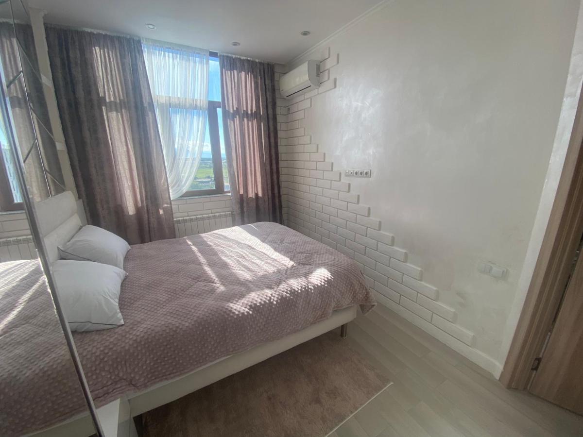 Jasmine Apartment In New Bulvar 巴统 外观 照片