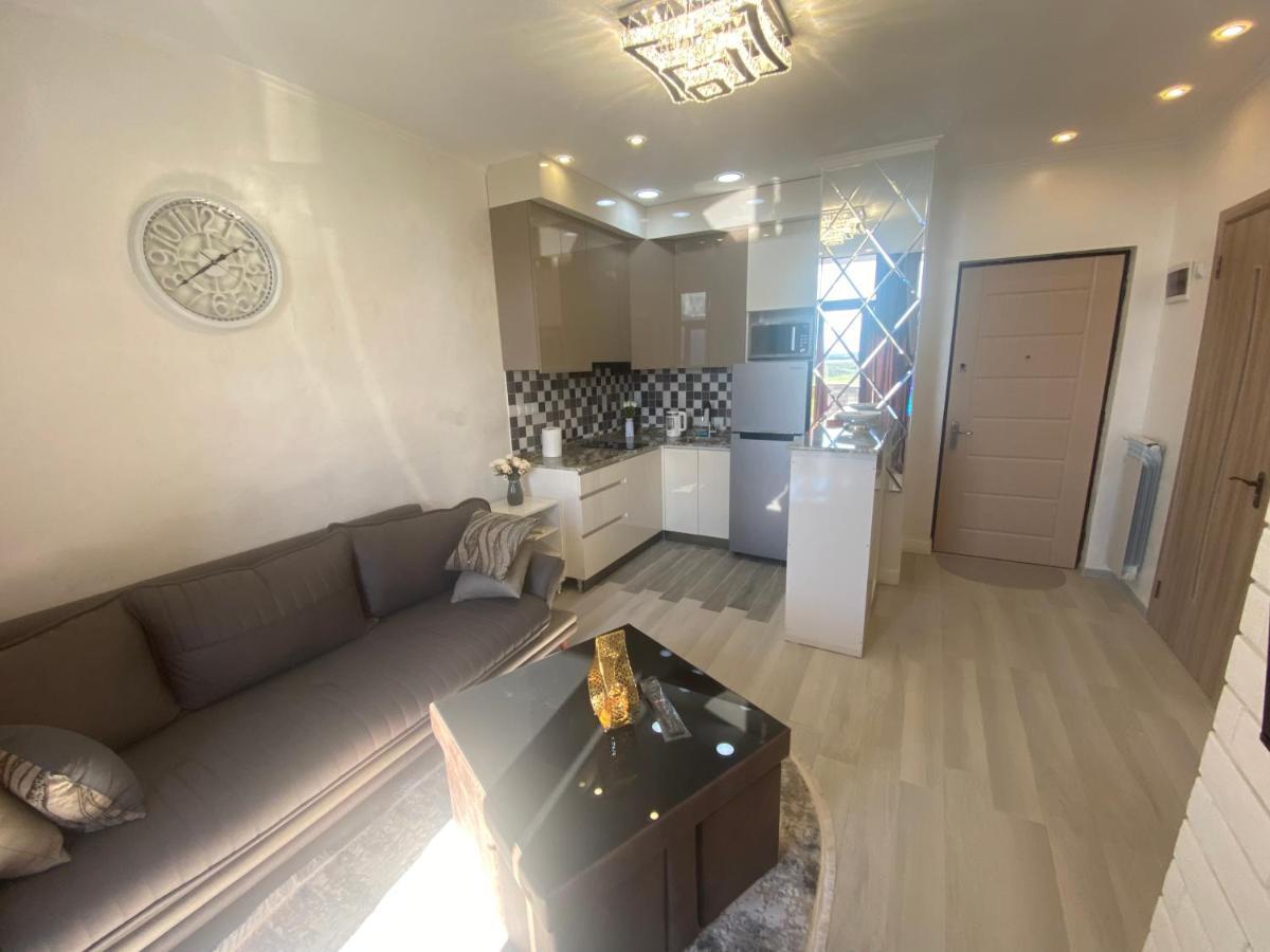 Jasmine Apartment In New Bulvar 巴统 外观 照片
