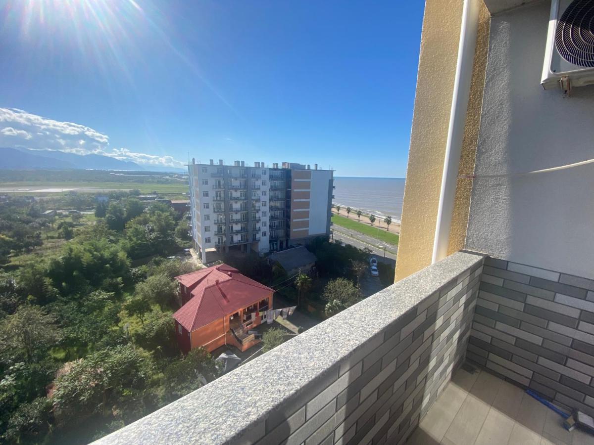 Jasmine Apartment In New Bulvar 巴统 外观 照片