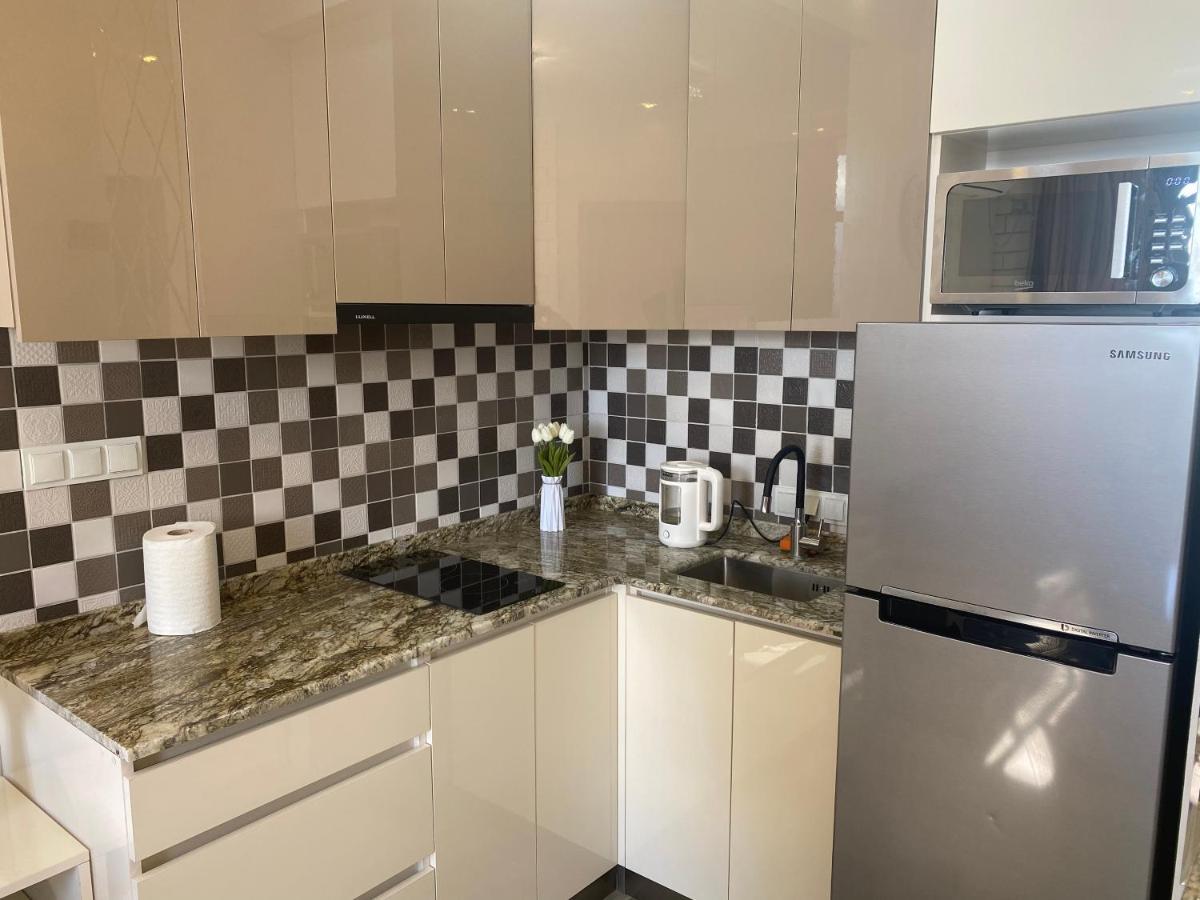 Jasmine Apartment In New Bulvar 巴统 外观 照片
