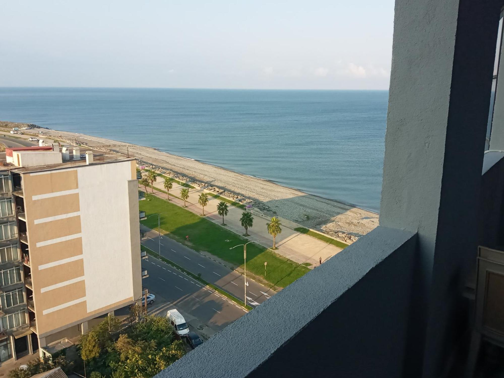 Jasmine Apartment In New Bulvar 巴统 外观 照片