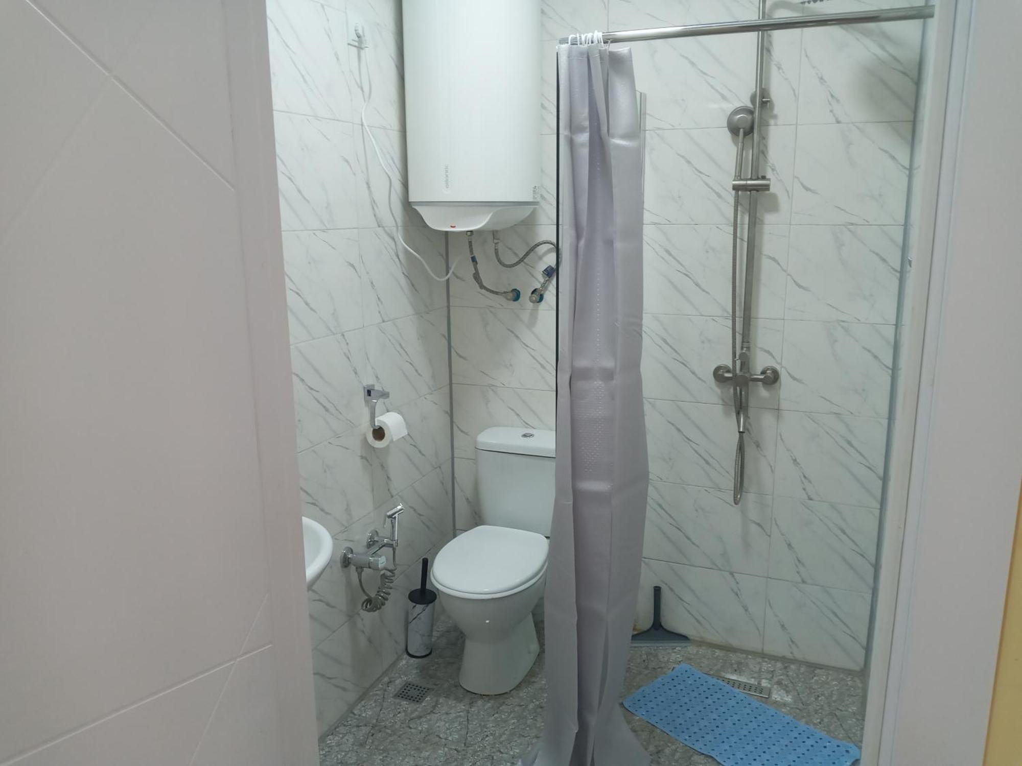 Jasmine Apartment In New Bulvar 巴统 外观 照片